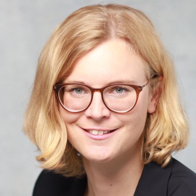 Anne Braczynski Podcast Start mit Podcast Produzentin Nadine Mehlis